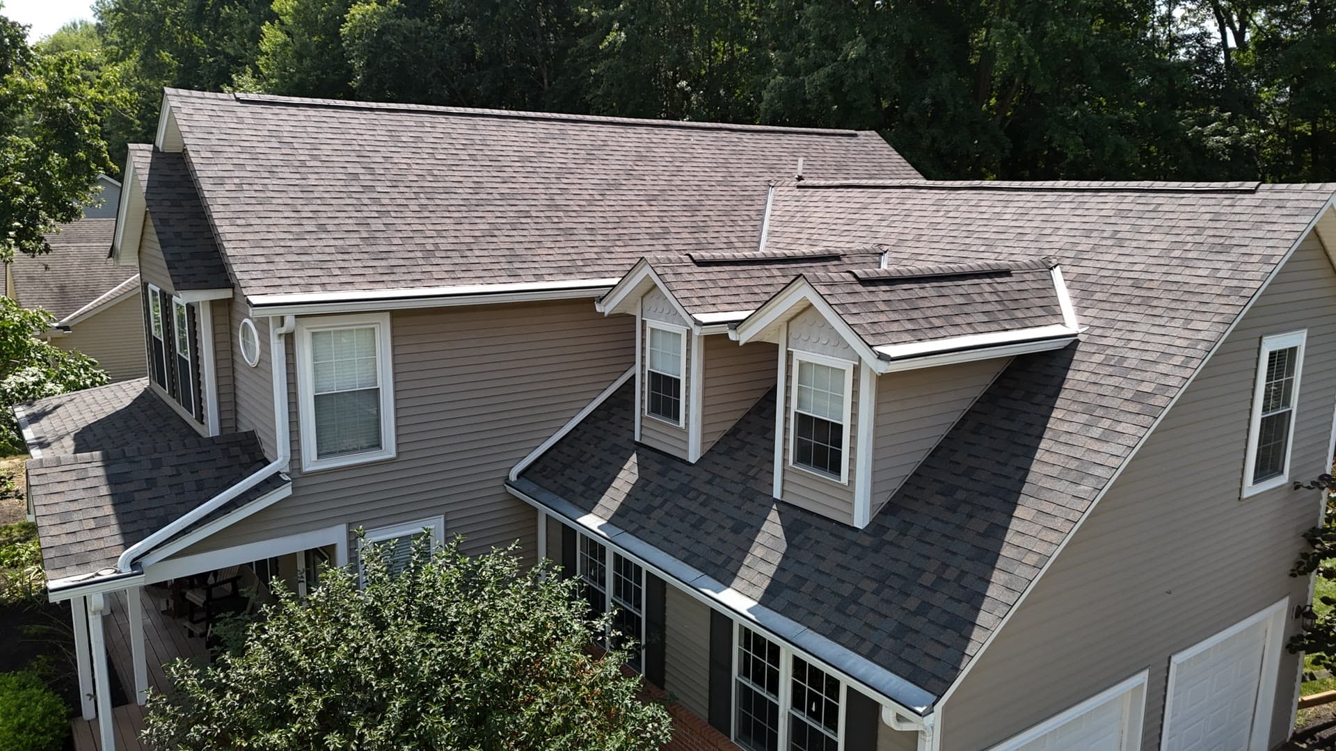 Residential roofing project